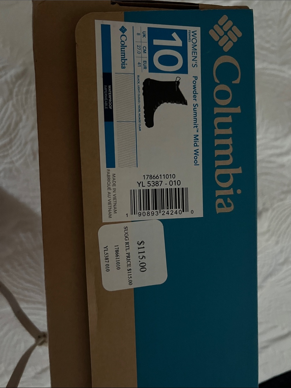 Women’s waterproof fleece lined boots